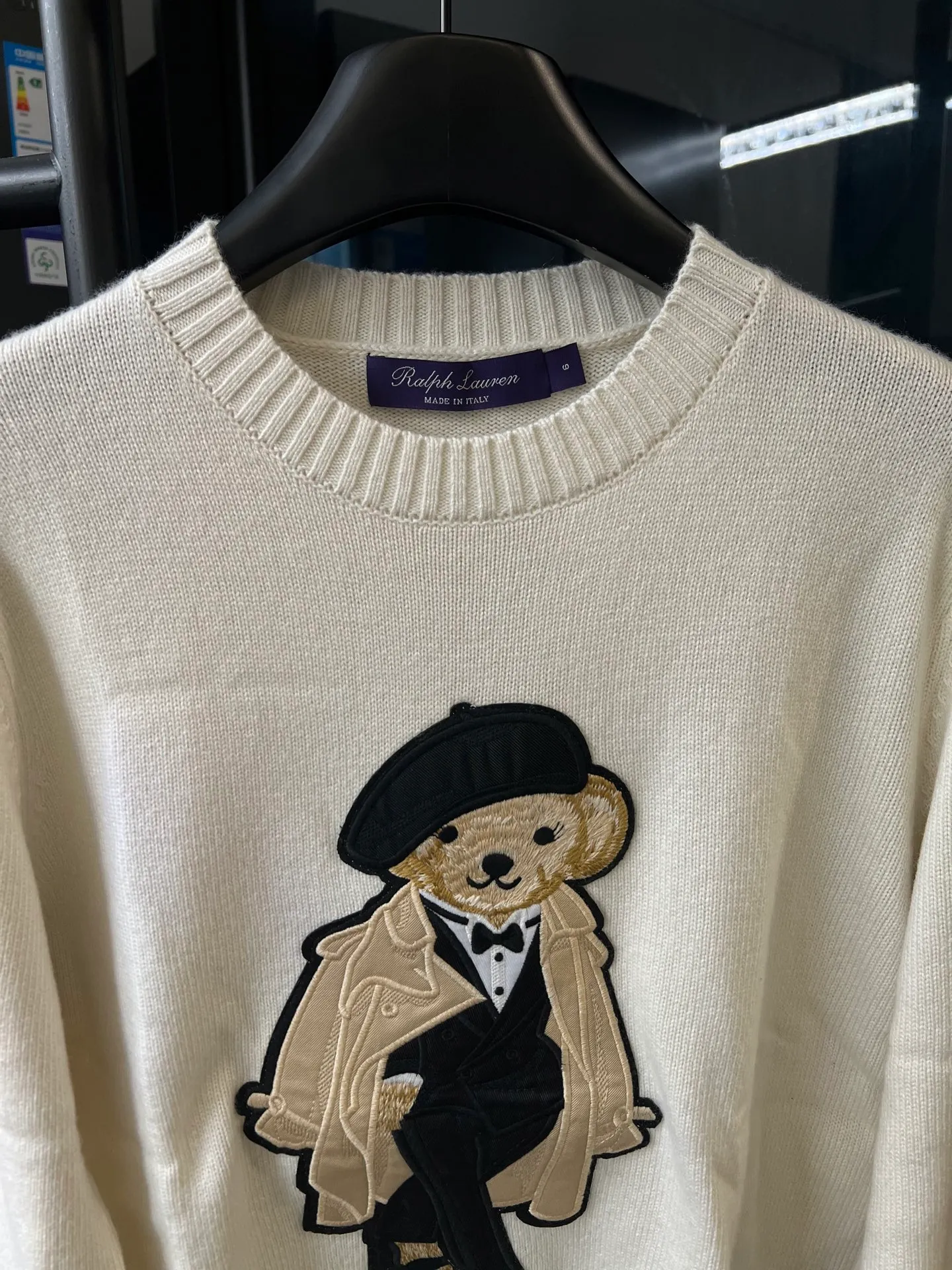 P430 [next day] Rah Lauren/Raff classic bear wool round-neck pullover sweater (white) High-end customized wool blended yarn fabric 90% wool 10% cashmere material Skin-friendly, delicate, soft and comfortable One-piece back-shoulder gathers Size: s m l Detailed sizes can be found in Figure 9